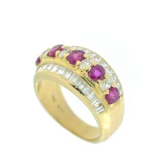 Anello fascia oro giallo rubini e diamanti