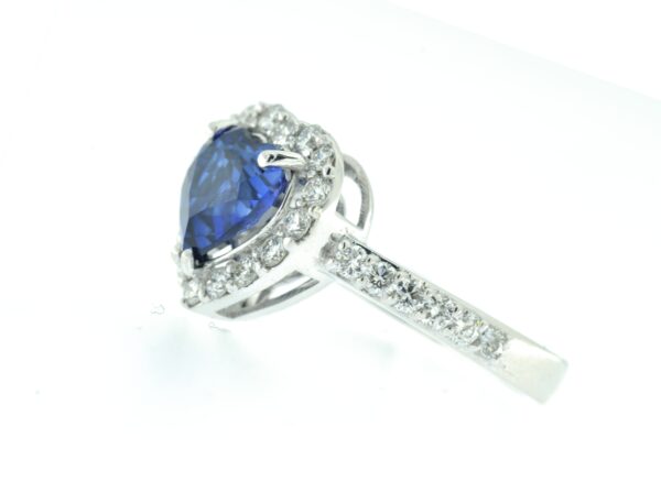 Anello zaffiro taglio a cuore lab grown - immagine 2