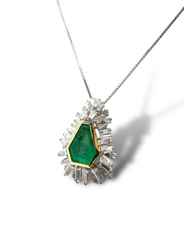 Collana Smeraldo 2,08 ct e diamanti 2,27 ct - immagine 2