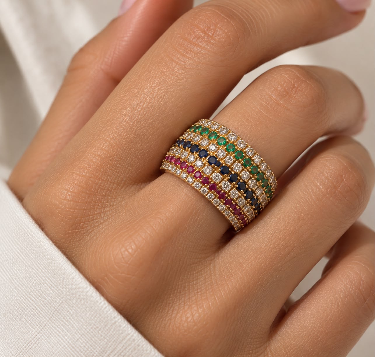 Anello fascia rubini, smeraldi, zaffiri e diamanti - immagine 3