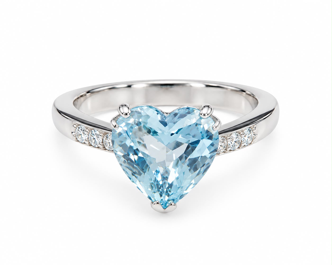 Anello acqua marina a cuore e diamanti