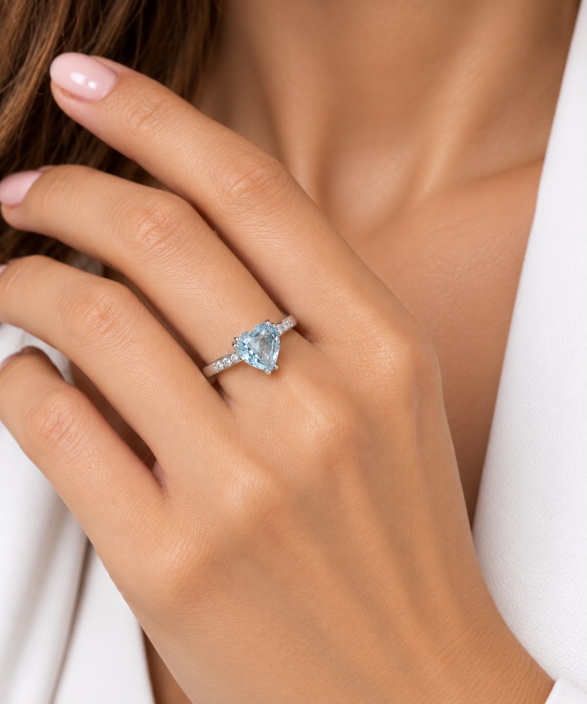 Anello acqua marina a cuore e diamanti - immagine 3